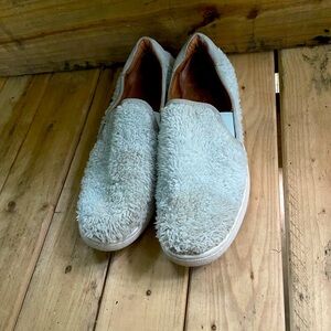 UGG Ricci Slip Ons Iceberg Blue/ women’s size 9